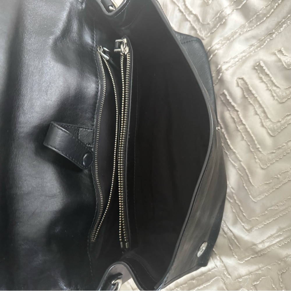 Marc By Marc Jacobs Black Leather Shoulder Bag with Silver Chain - Picture 3 of 4